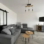 Superbe En Rez-de-jardin Avec Vue *